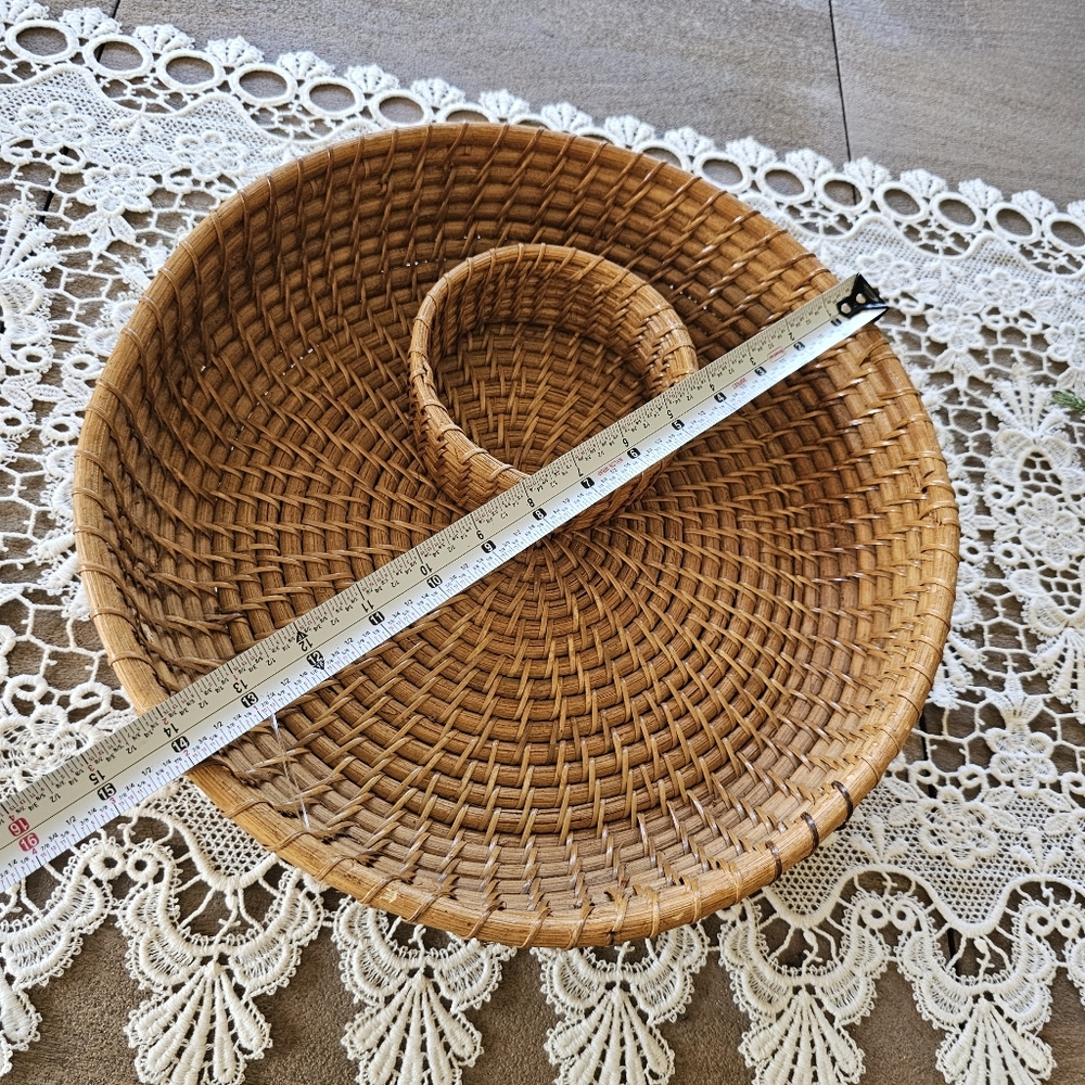 Brown Round Rattan Woven Basket Serving Bowl in Chip 'N Dip Shape Charcuterie - Picture 6 of 9